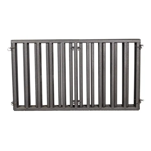 Sullivan's portable pig fitting pen